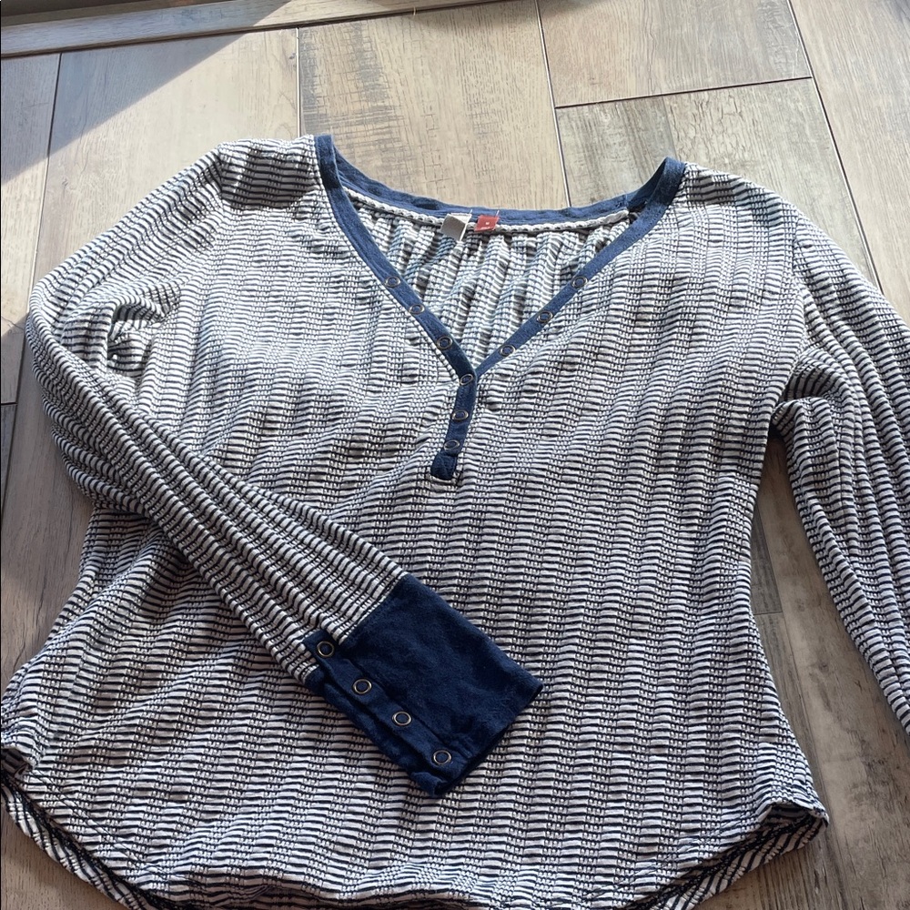 Pilcro Navy and White Textured V-Neck Blouse